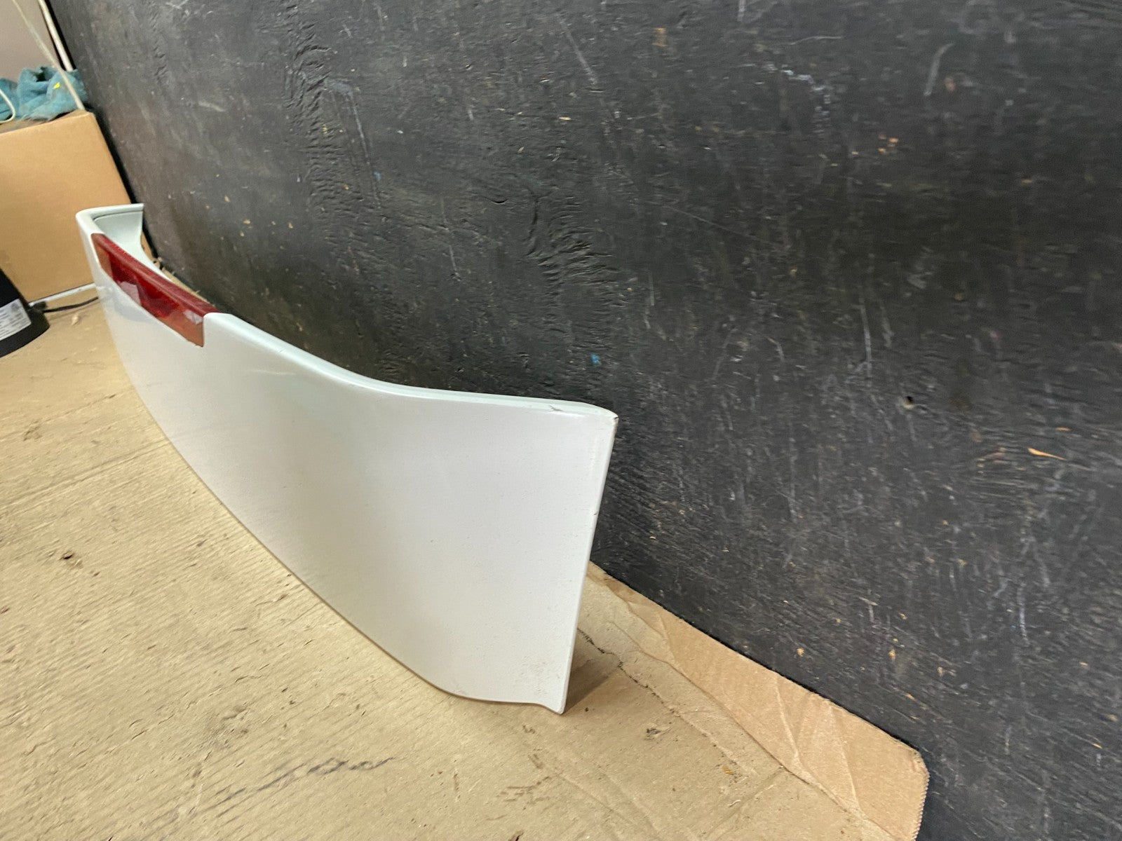 2005 to 2011 Hyundai Accent Trunk Lid Hatch 3rd Brake Light Spoiler OEM P3793 DG1
