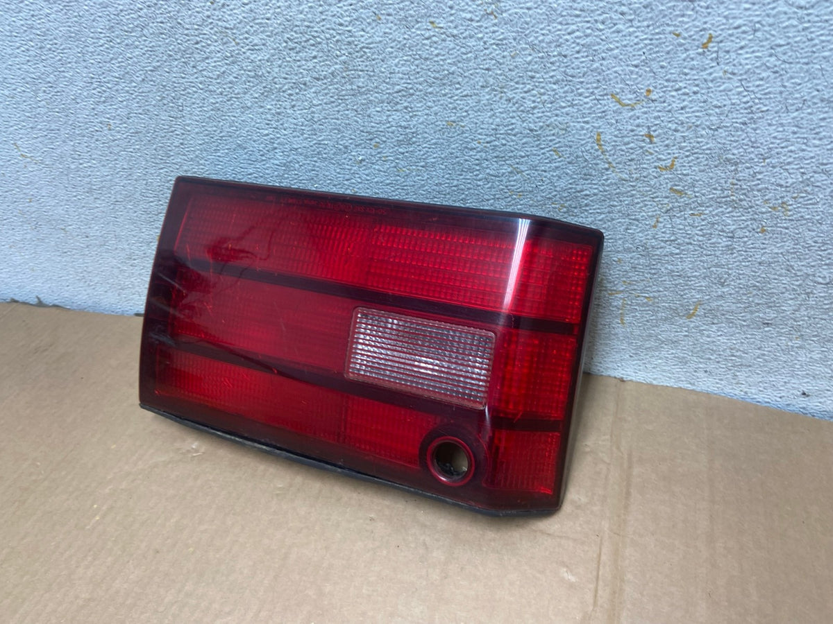 1990 - 1994 Lexus LS400 Right Passenger Tail Light 81590-50010 AI6879 LK1