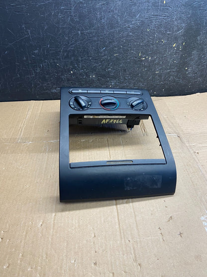 2004 to 2008 Ford F150 Radio Climate Dash Bezel Surround Black af2766 DG3