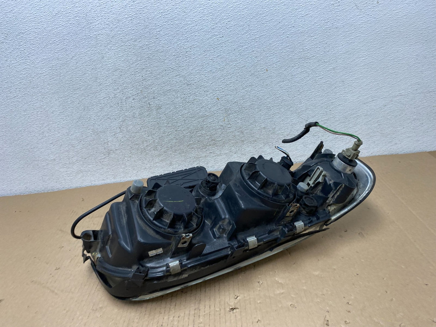 2004 2005 2006 Volvo S80 Left Driver LH Side Halogen Headlight AF3153 DW10