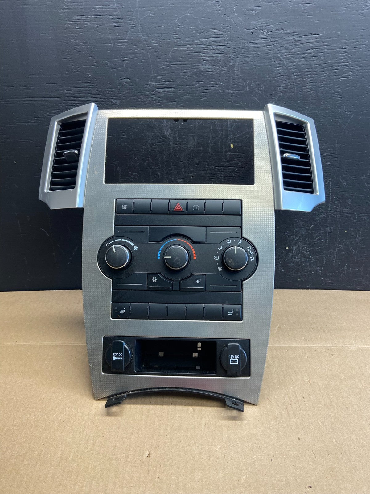 2008 2009 2010 Jeep Commander Grand Cherokee A/C Climate Control Bezel AC6161 DG0