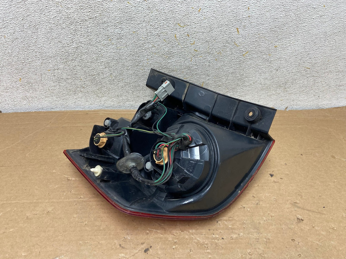 2003 to 2008 Honda Element Right Passenger Rh Side Tail Light AH8480 LK6