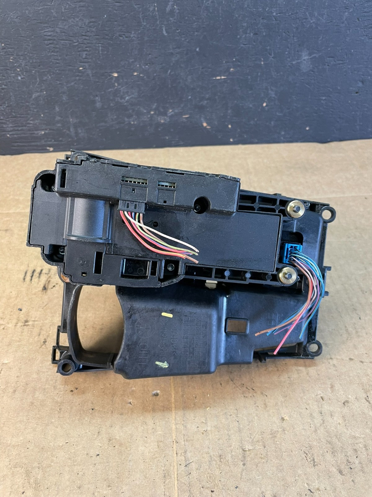 2007 to 2013 BMW X5 E70 Shift Shifter Selector Gear W/ Bezel AC5209 DG8