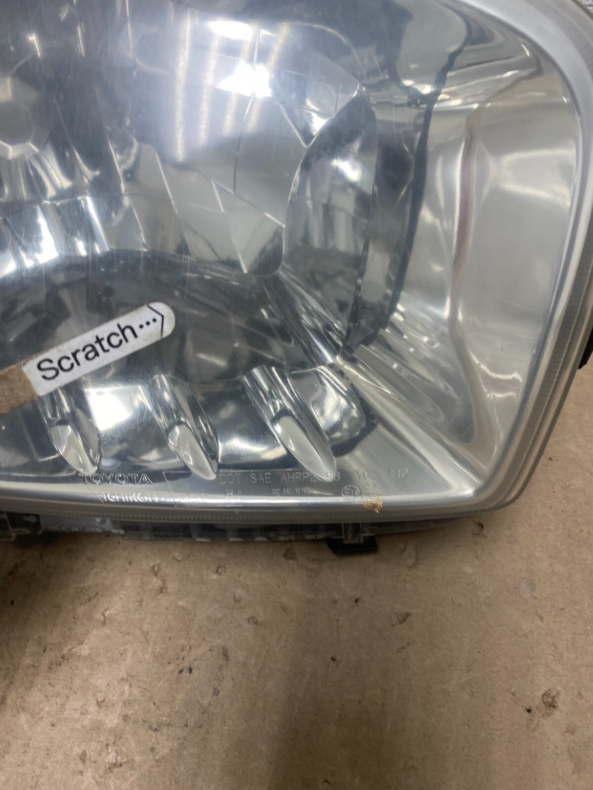 2001 to 2003 Toyota Rav4 Right Passenger RH Side Headlight Halogen M5653 DW4