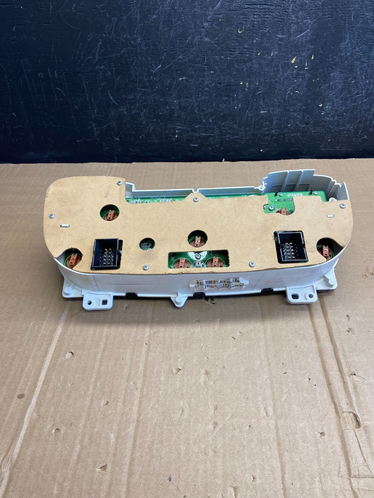 2001 2002 2003 Dodge Durango Speedometer Instrument Cluster Gauge AD70775