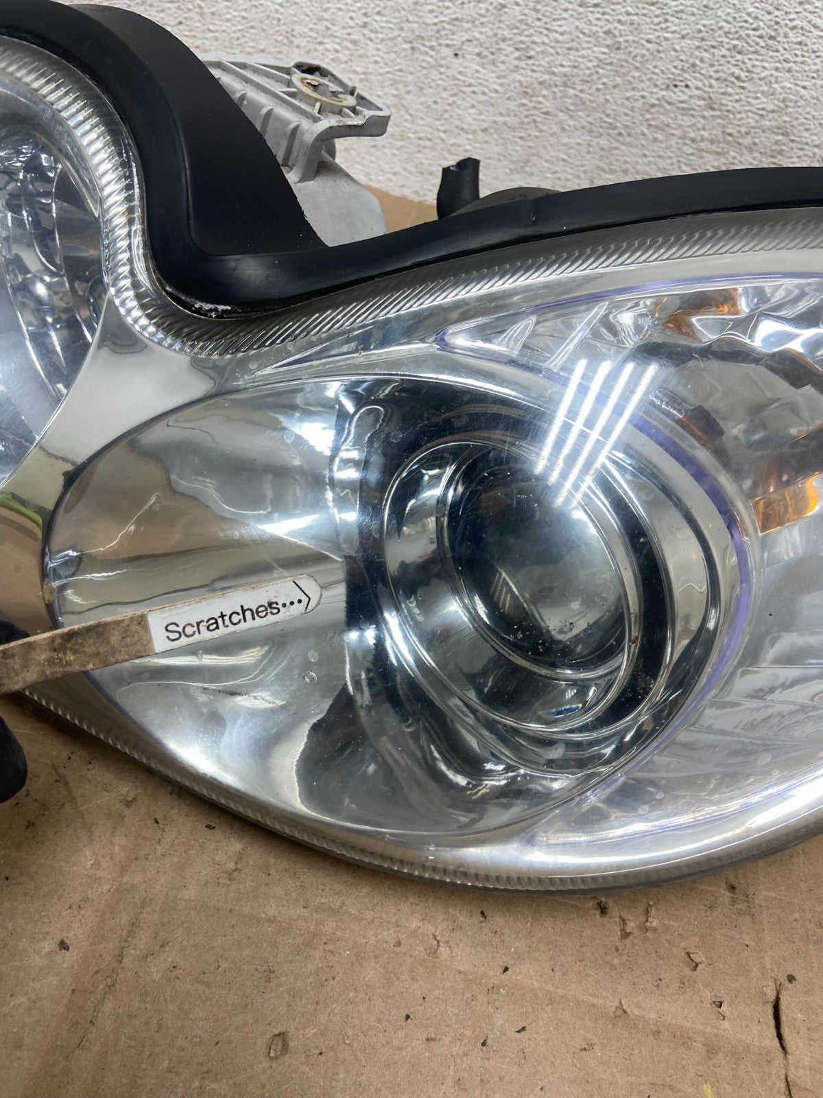 2002 to 2005 Hyundai Sonata Left Driver LH Side Headlight Halogen AE6024 DW3