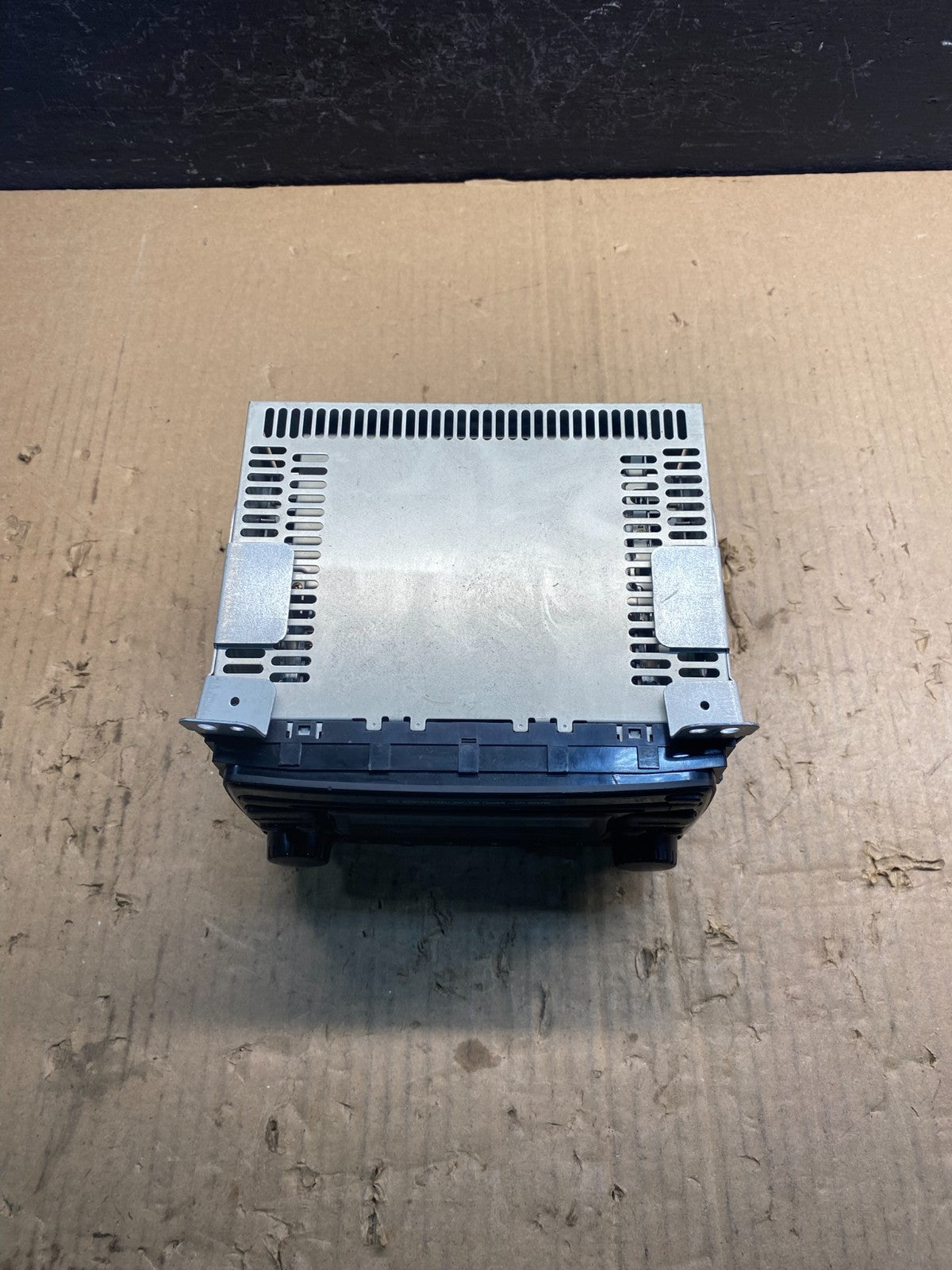 2004 to 2005 Suzuki Vitara Radio Grand AM-FM-stereo-6 Disc CD AC24283