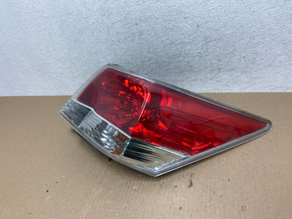 2008 to 2012 Honda Accord Sedan Tail light Right Passenger RH AE6960 LK1