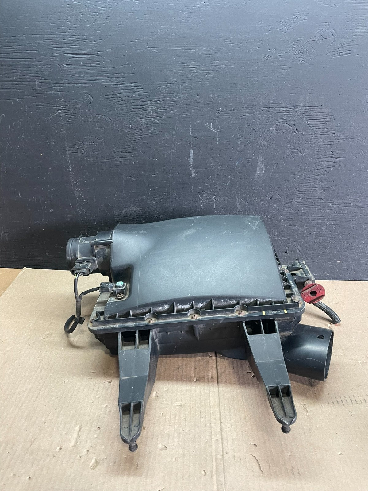 2010 to 2018 Mercedes-Benz Sprinter 2500 3.0L Air Cleaner Box ab7841 DG3