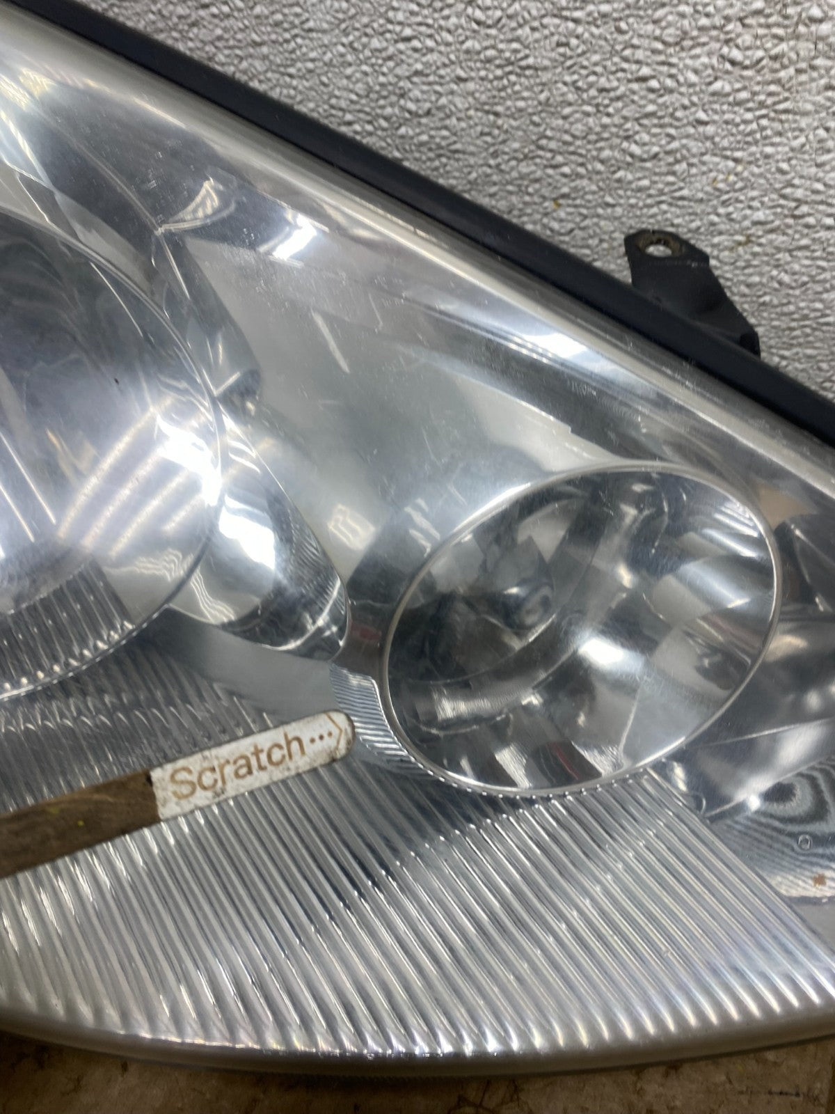 2006 to 2010 Toyota Sienna Left+Right Side Set Headlights Halogen V3682 DW4