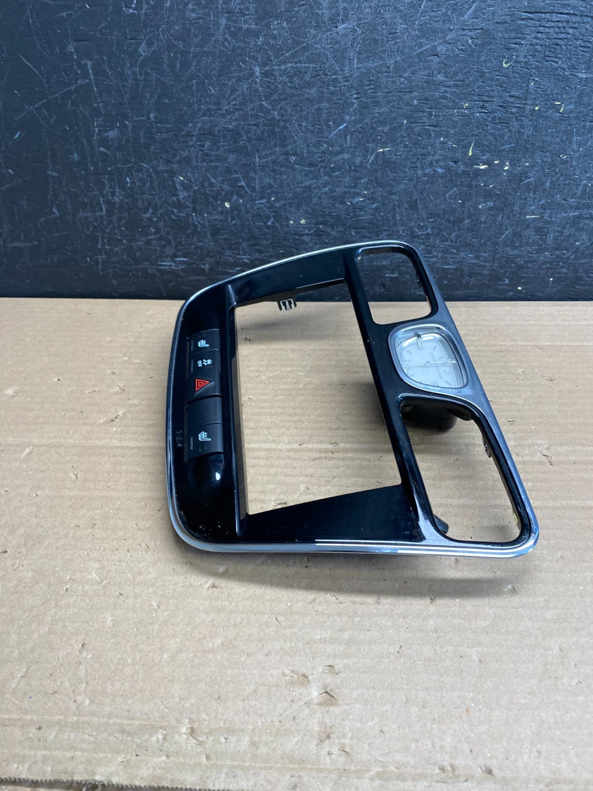 2011 - 2014 Chrysler 200 Dash Radio Bezel Trim Clock Hazard Bezel AG0163 DG2