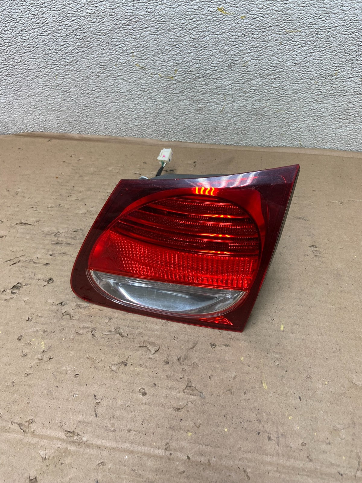 2006-2011 Lexus GS350 GS430 GS450H Right Passenger Inner Tail Light  AB0242 LK0