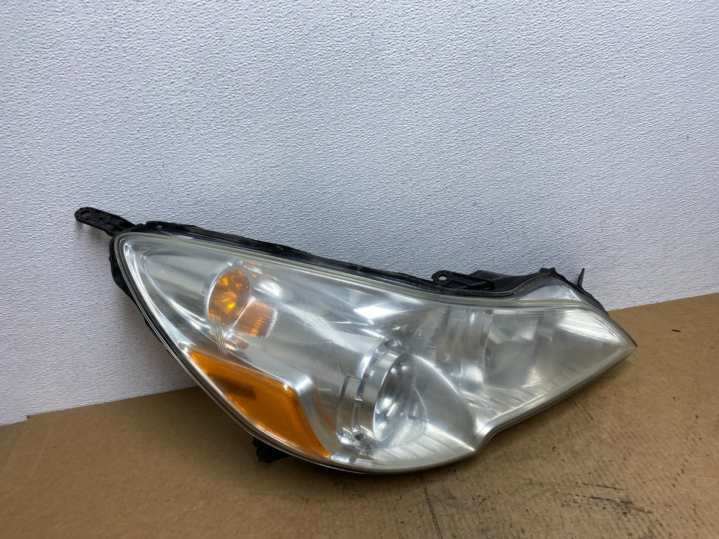 2010-2012 Subaru Legacy Outback Right Passenger Headlight Oem AC3250 DW2