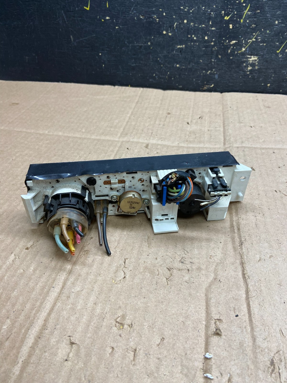 2001 - 2007 GMC Chevrolet Astro Express Climate Control A/C AA4819 DG3