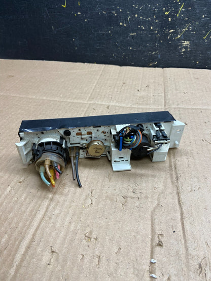 2001 - 2007 GMC Chevrolet Astro Express Climate Control A/C AA4819 DG3