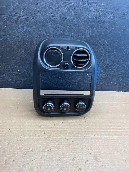2011 to 2017 Jeep Compass Dash Climate Temperature Control Radio Bezel AG6321 DG0