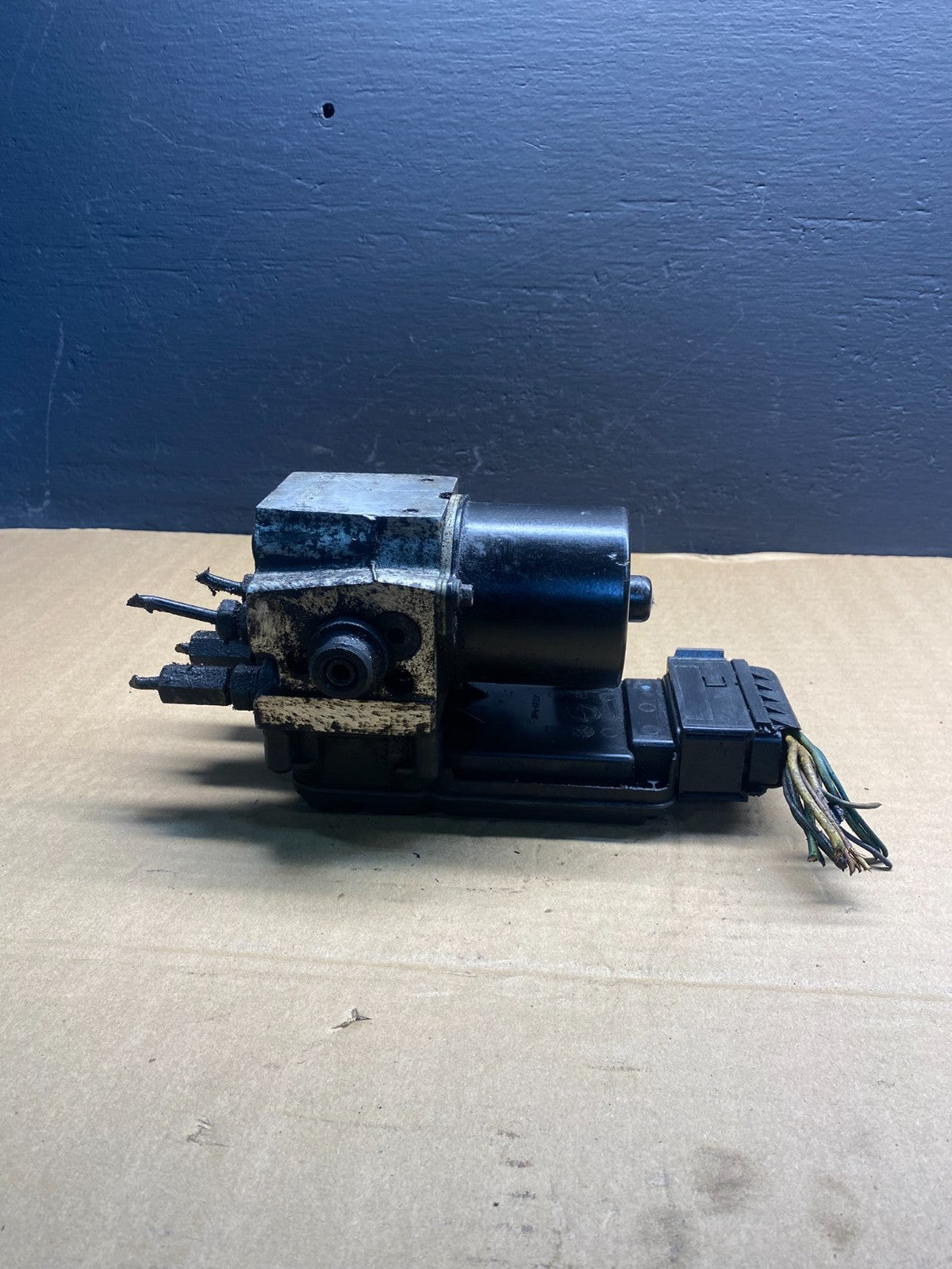 2003 2007 Ford E250 E350 Anti-Lock ABS Antilock Brake Pump ab7372 DG3