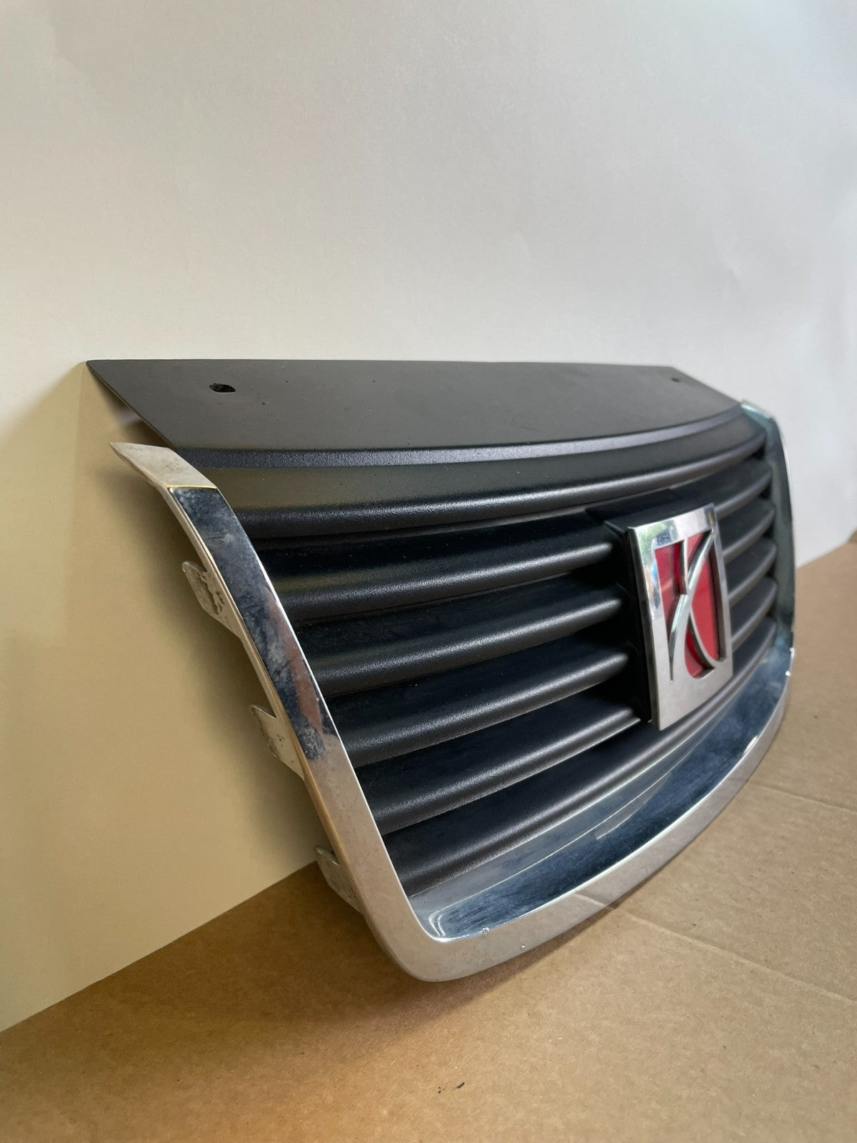 2006 2007 Saturn Vue Front Upper Grille Grill ag3003 DG2