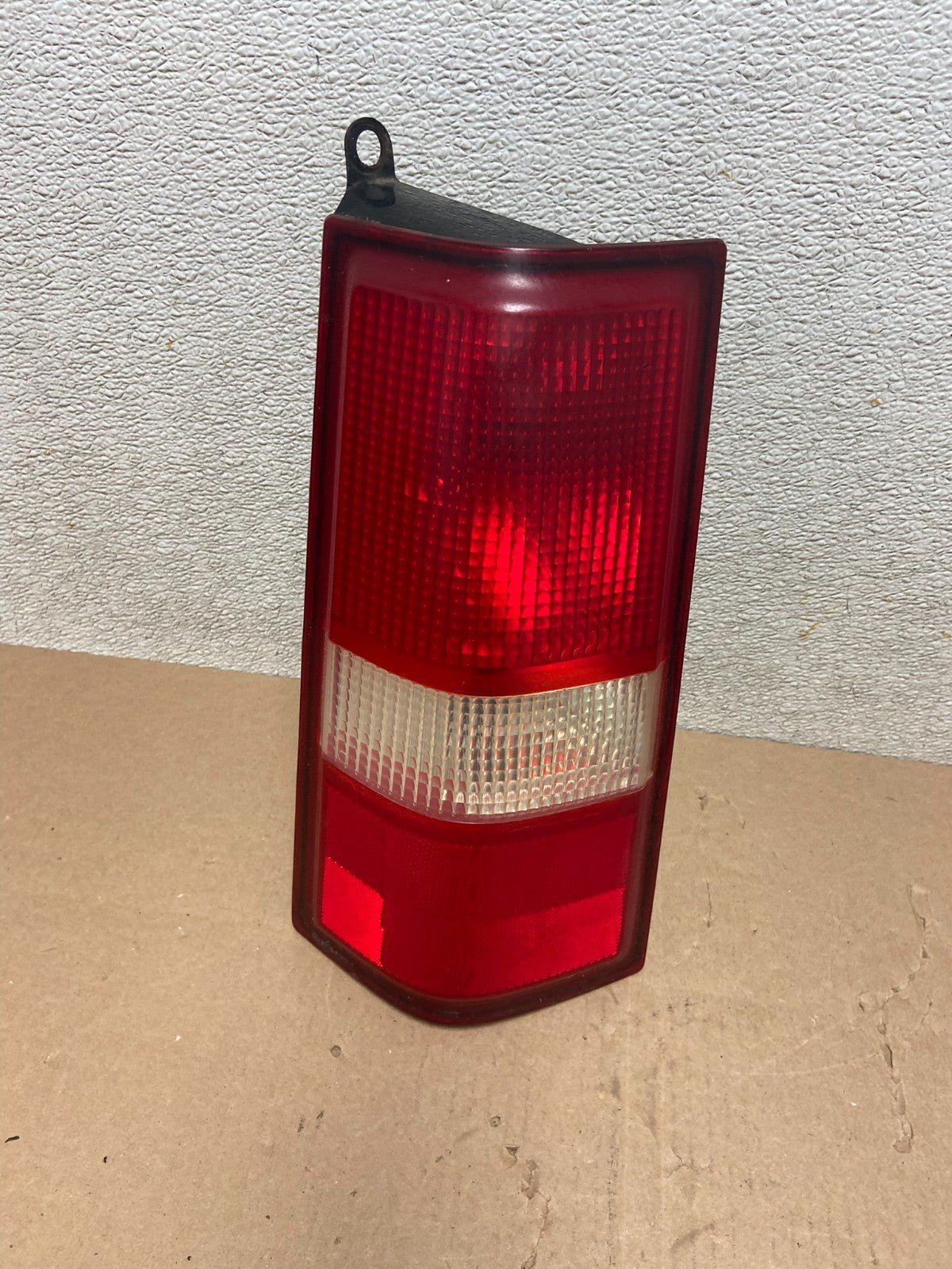 2003 to 2017 Chevrolet Express 1500 Left Driver Side Tail Light Oem R4989 DW0