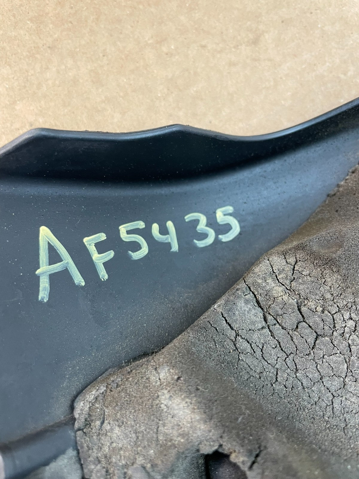2008 - 2012 Land Rover LR2 3.2L Engine Motor Top Cover Trim Panel AF5435 DW7