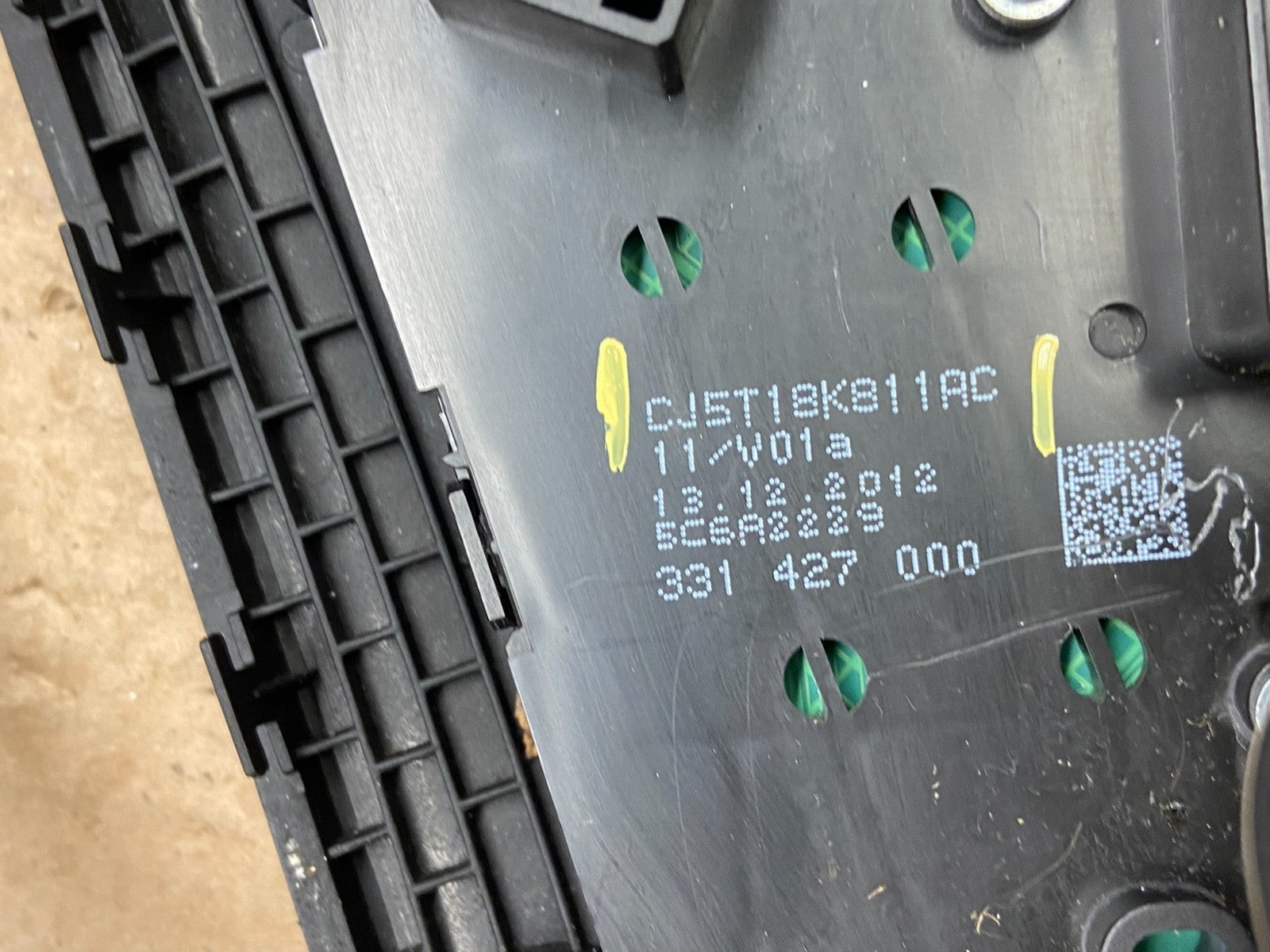 2013 2014 2015 2016 Ford Escape Dash Radio Control Panel Bezel z0224 DG5