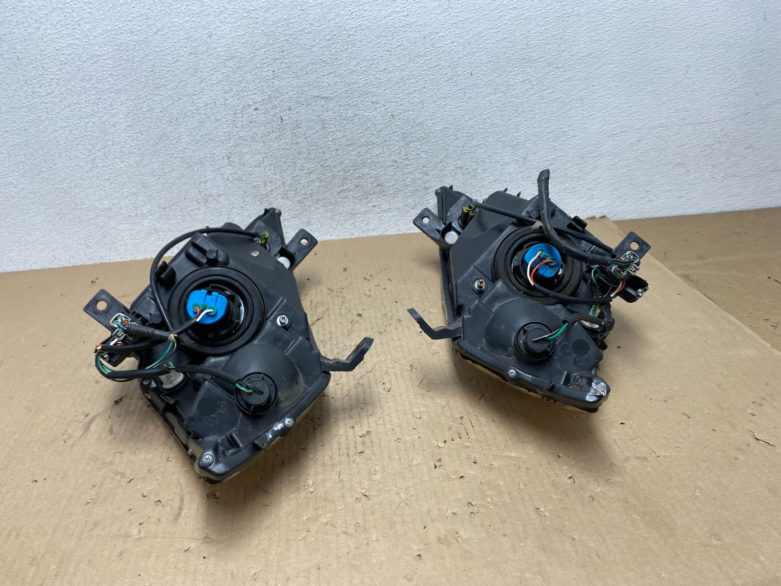 2003 to 2007 Nissan Murano Headlights Halogen Left+Right AE8863 DW8