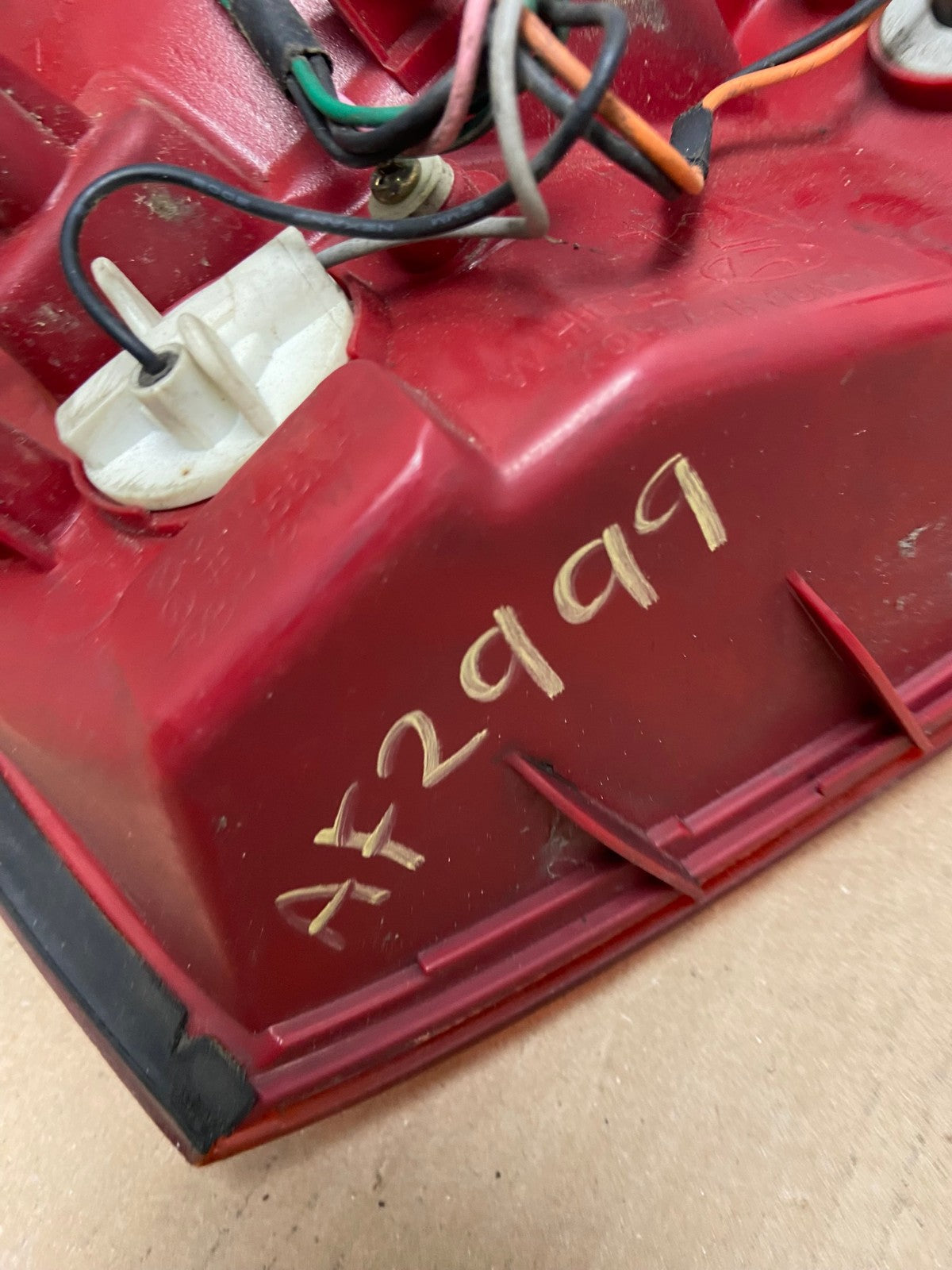 2004 2005 2006 Hyundai Elantra Sedan Right Passenger Tail Light AF2999 LK7