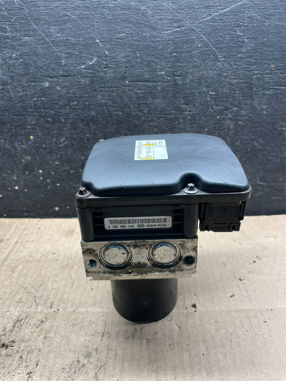 2007 to 2014 BMW X5 E70 ABS Anti-Lock Brake Pump Module T7546 DG1