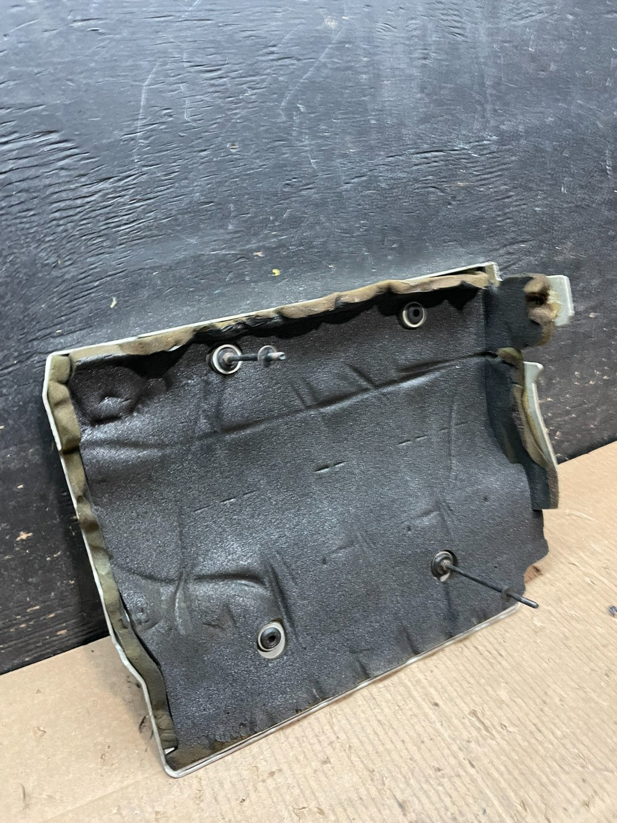 1996 1997 1998 Cadillac Deville Engine Cover OEM X9701 DG6