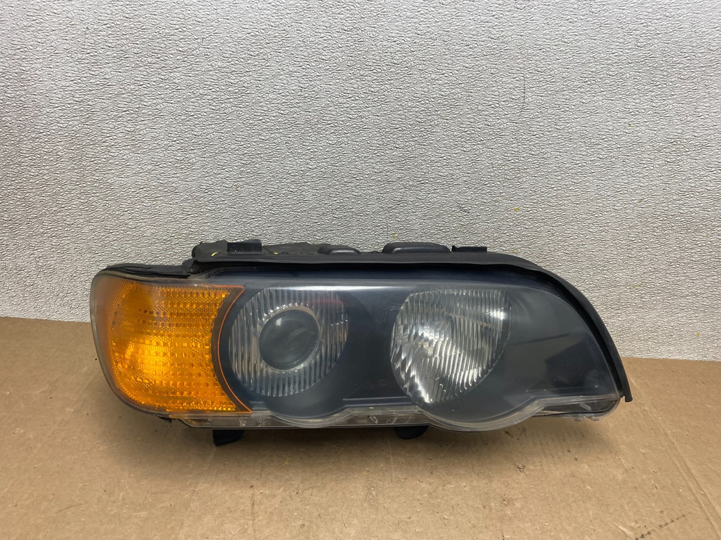 Xenon 2000 - 2003 Bmw X5 E53 Headlight Right Passenger RH Side OEM W8726 DW0