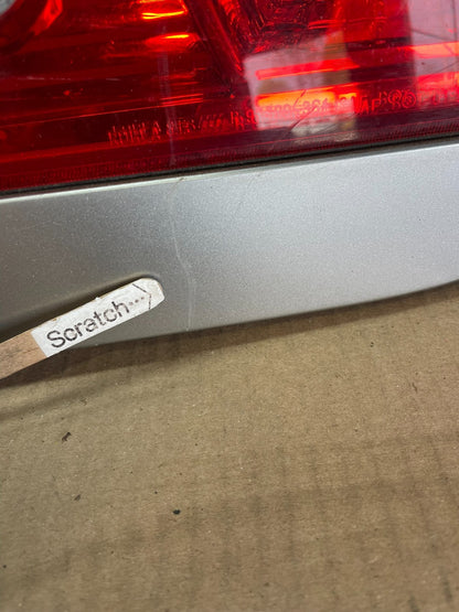2003 to 2006 Kia Optima Rear License Plate Center Tail Light Panel Oem AB7964 DG2