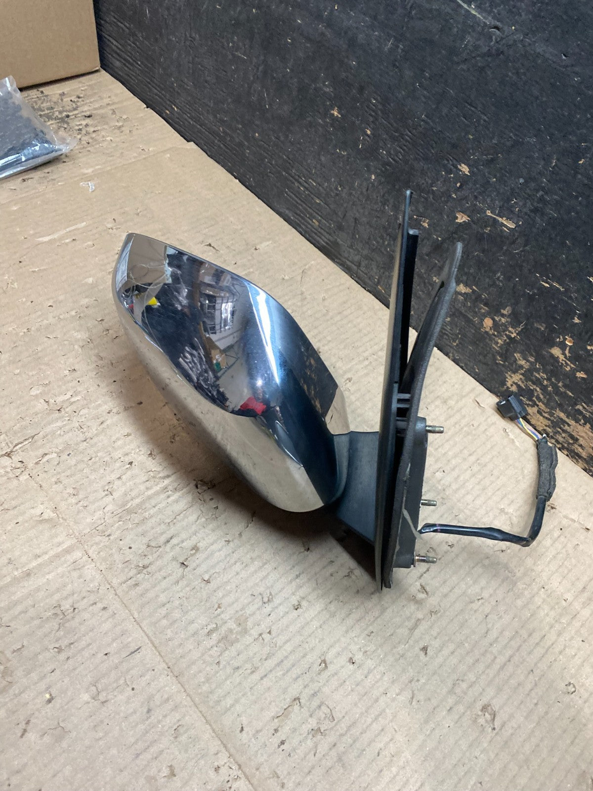 2005 to 2017 Nissan Frontier Right Passenger Side View Door Mirror OEM V9864 MS1