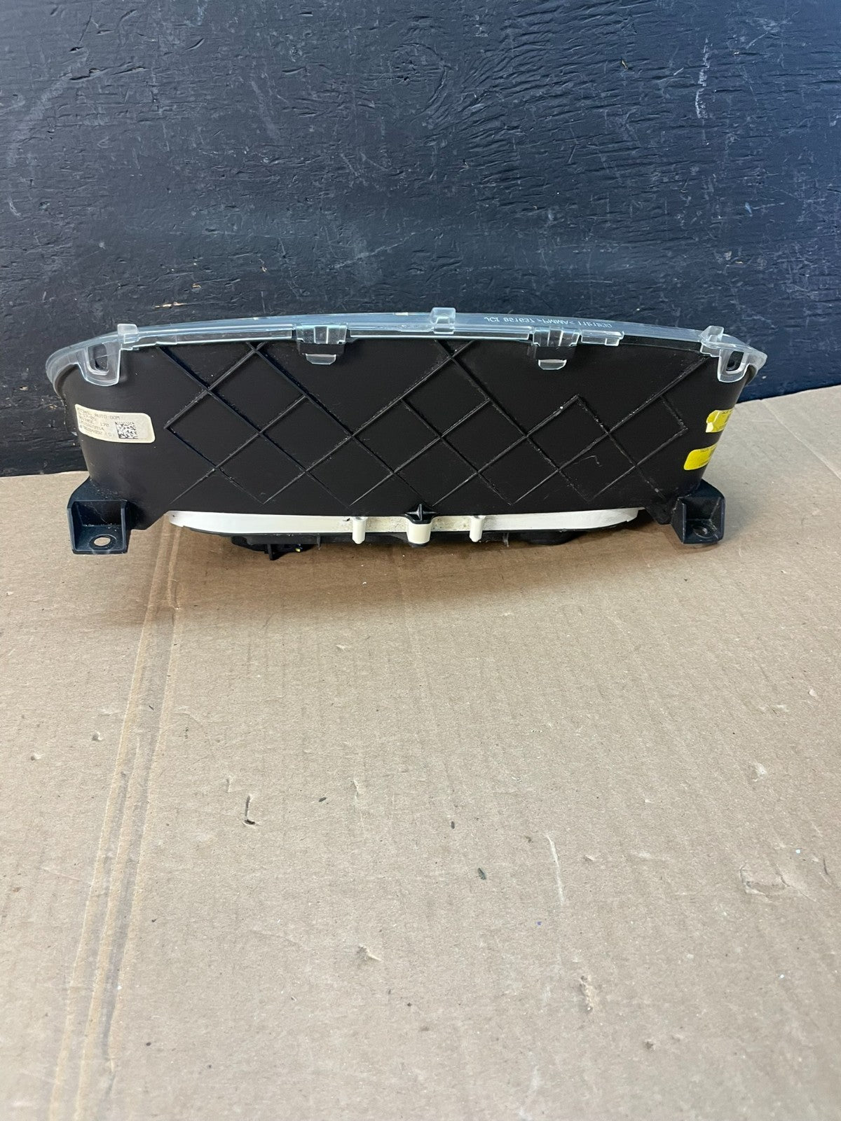 2006 to 2010 Hummer H3 Dash Cluster Gauge Speedometer OEM AC2272 DG4