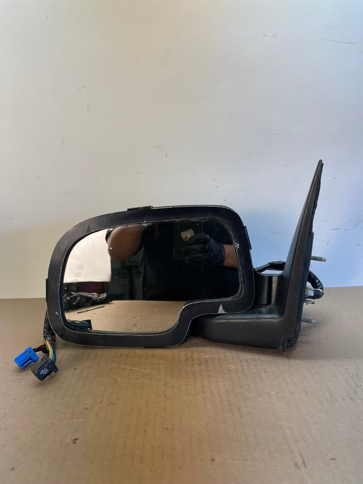 2003-2006 Chevrolet Tahoe Suburban Left Driver LH Turn Door Mirror AI0735 LK7