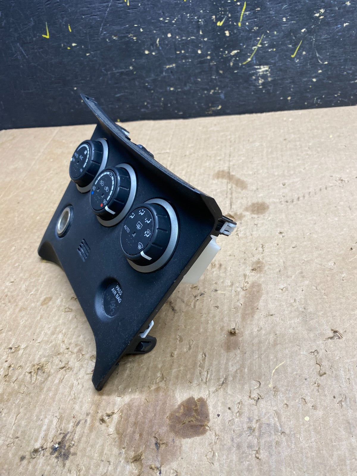 2011 to 2015 Nissan Rogue Heater Temperature AC Climate Control z4486 DG2
