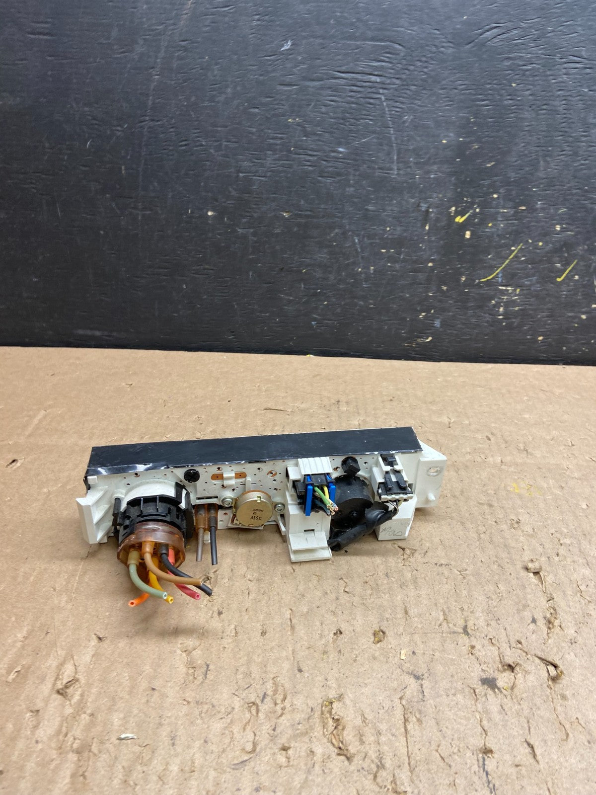 2001 - 2007 GMC Chevrolet Astro Express Climate Control A/C T5974 DG3