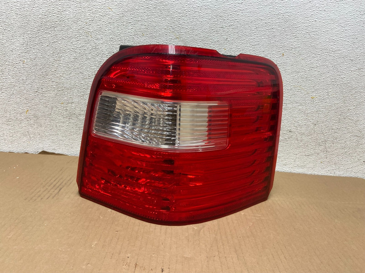 2005 2006 2007 Ford Freestyle Right Passenger RH Tail Light AH3001 DG0