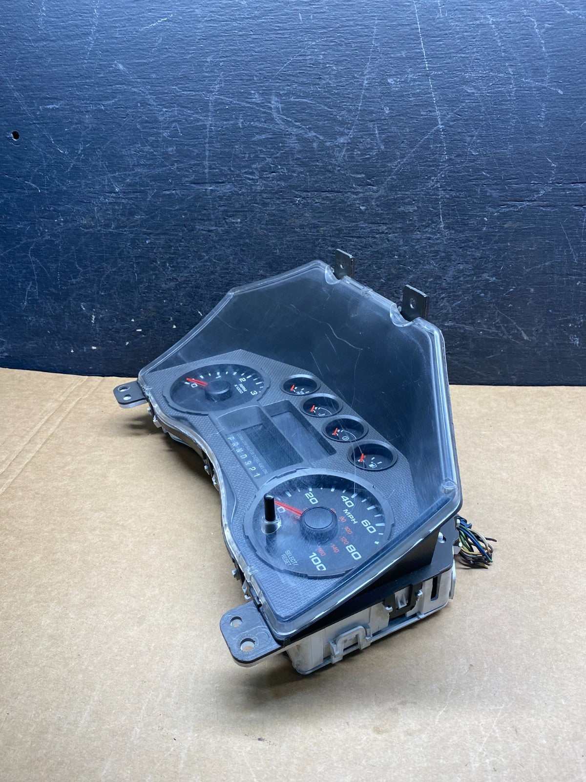 2008 to 2010 Ford F250 SD Super Duty Speedometer Cluster Gauge ah7104 DG2