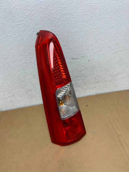2005 - 2007 Volvo XC70 V70 Left Driver LH Side Tail Light Upper AD2557 LK2