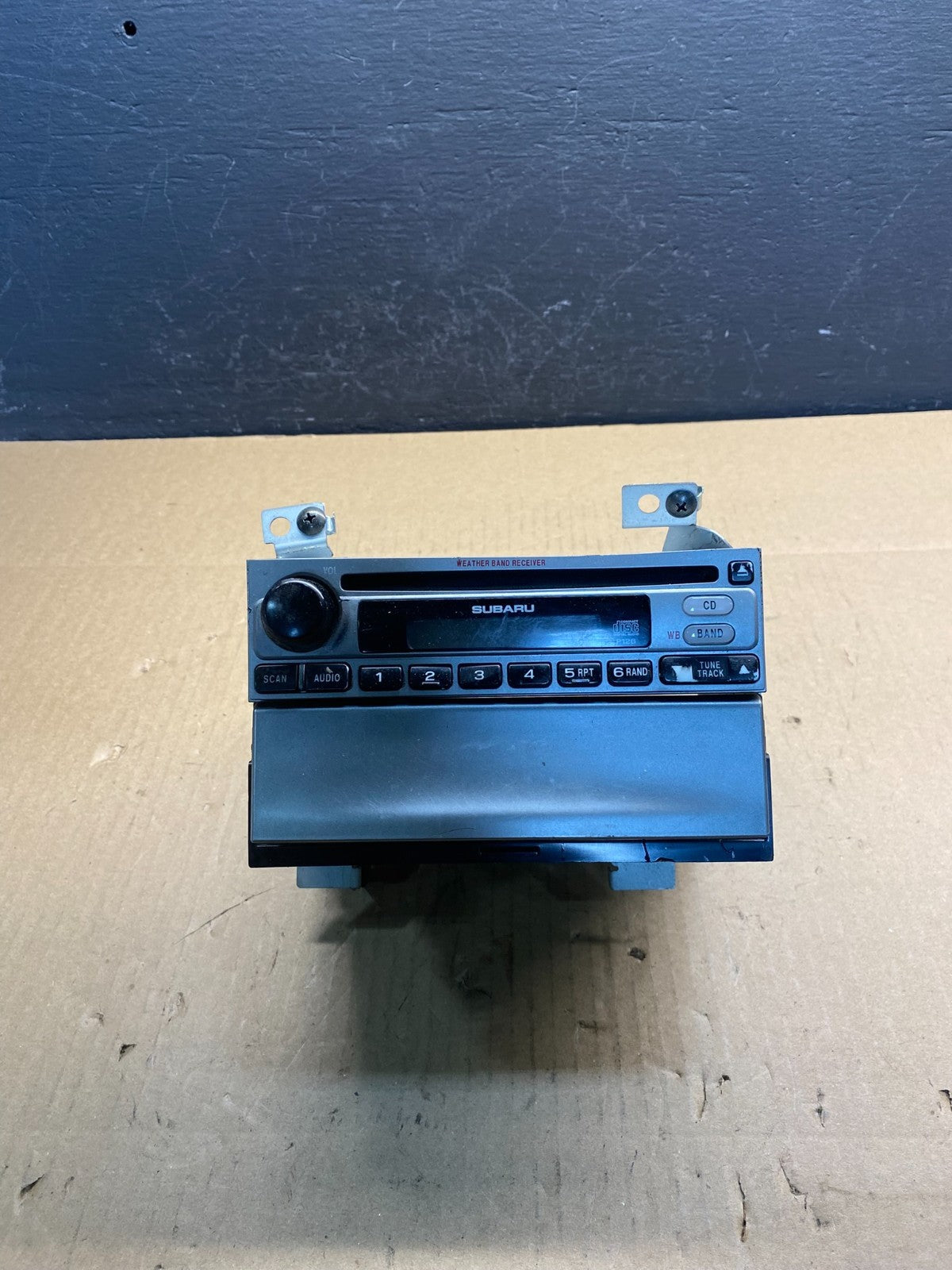 1995 2005 Subaru Forester Legacy Outback Impreza AM/FM Radio CD Player ac2472 DG1