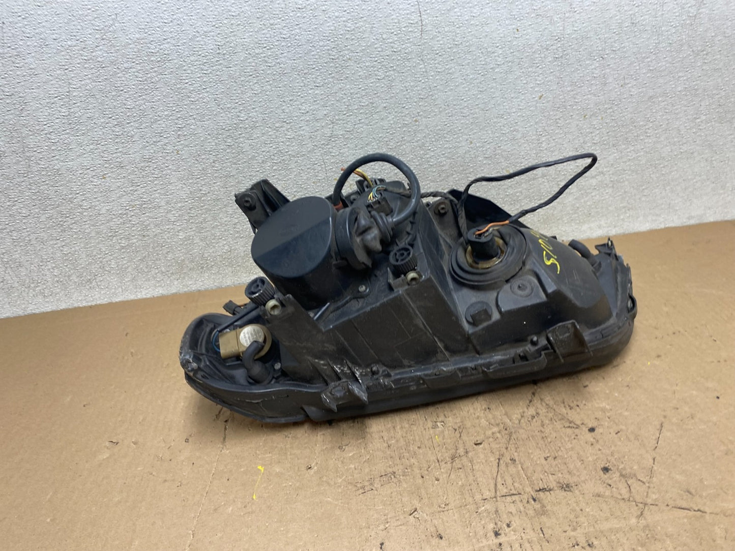 Xenon 2000 - 2003 Bmw X5 E53 Headlight Right Passenger RH Side OEM S1090 DW8