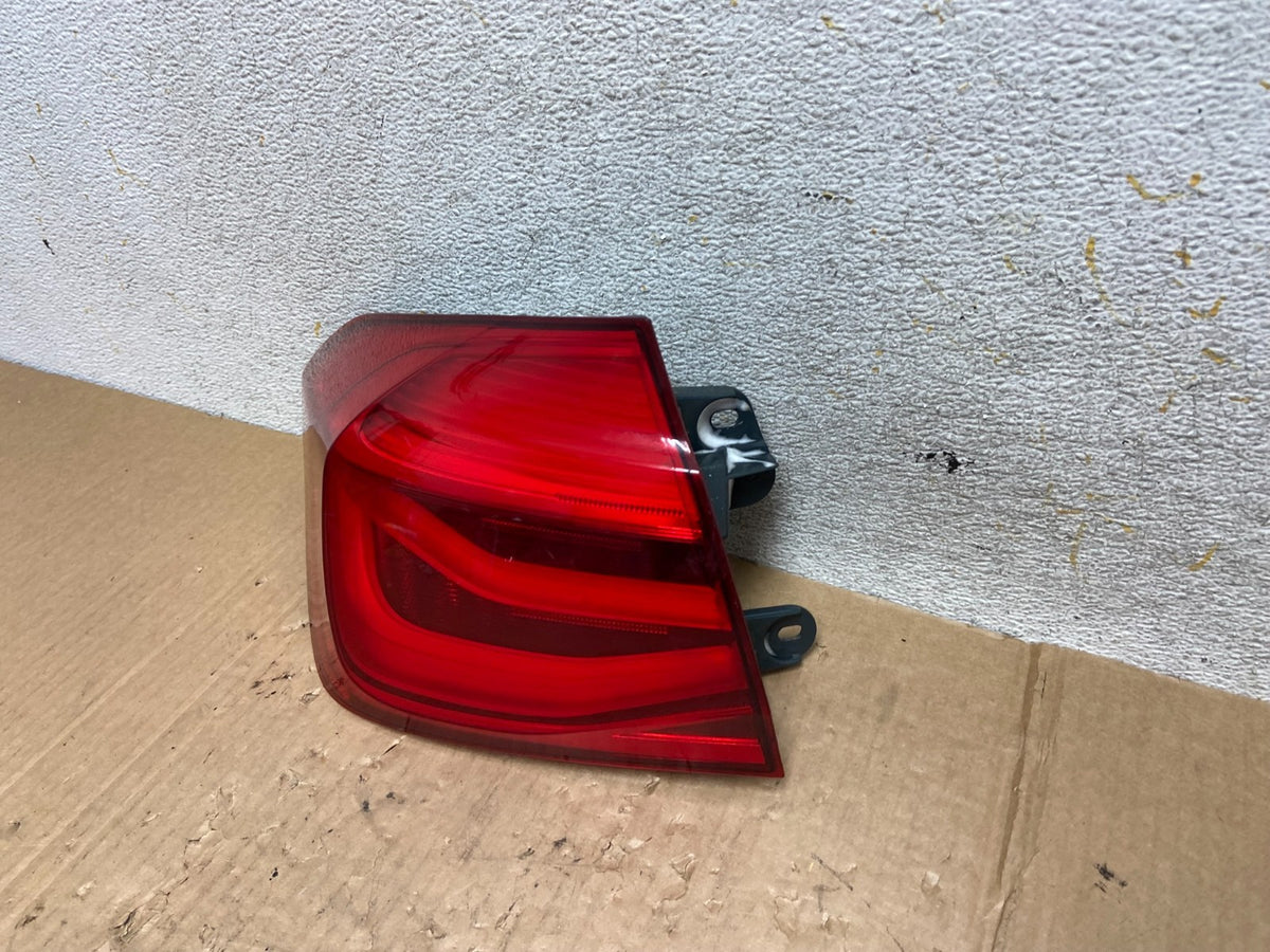 2016 to 2018 BMW 3 328i 330i F30 Left Driver LH Tail Light AI5415 DW1