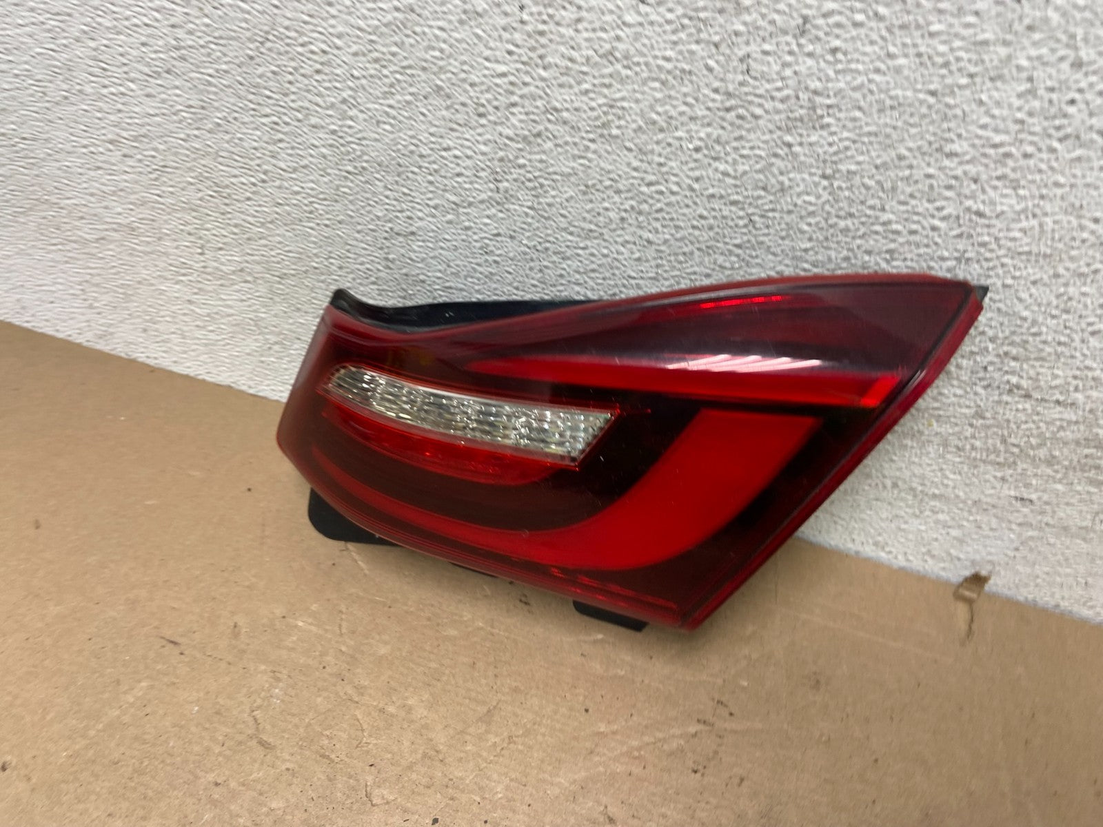 2015 to 2019 Infiniti Q70 Right Passenger RH Side Inner Tail Light AF5740 DG1