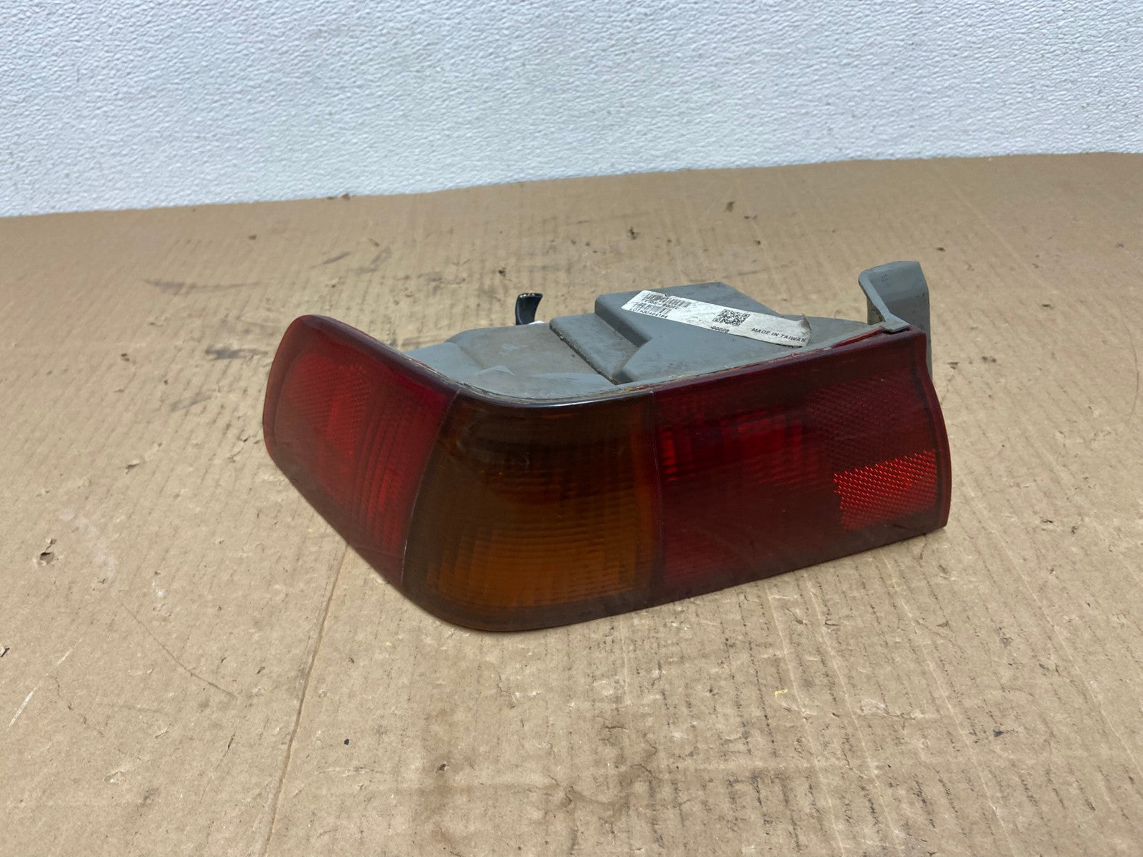 1997 1998 1999 Toyota Camry Tail Light Left Driver Rh Side AB8391 LK0