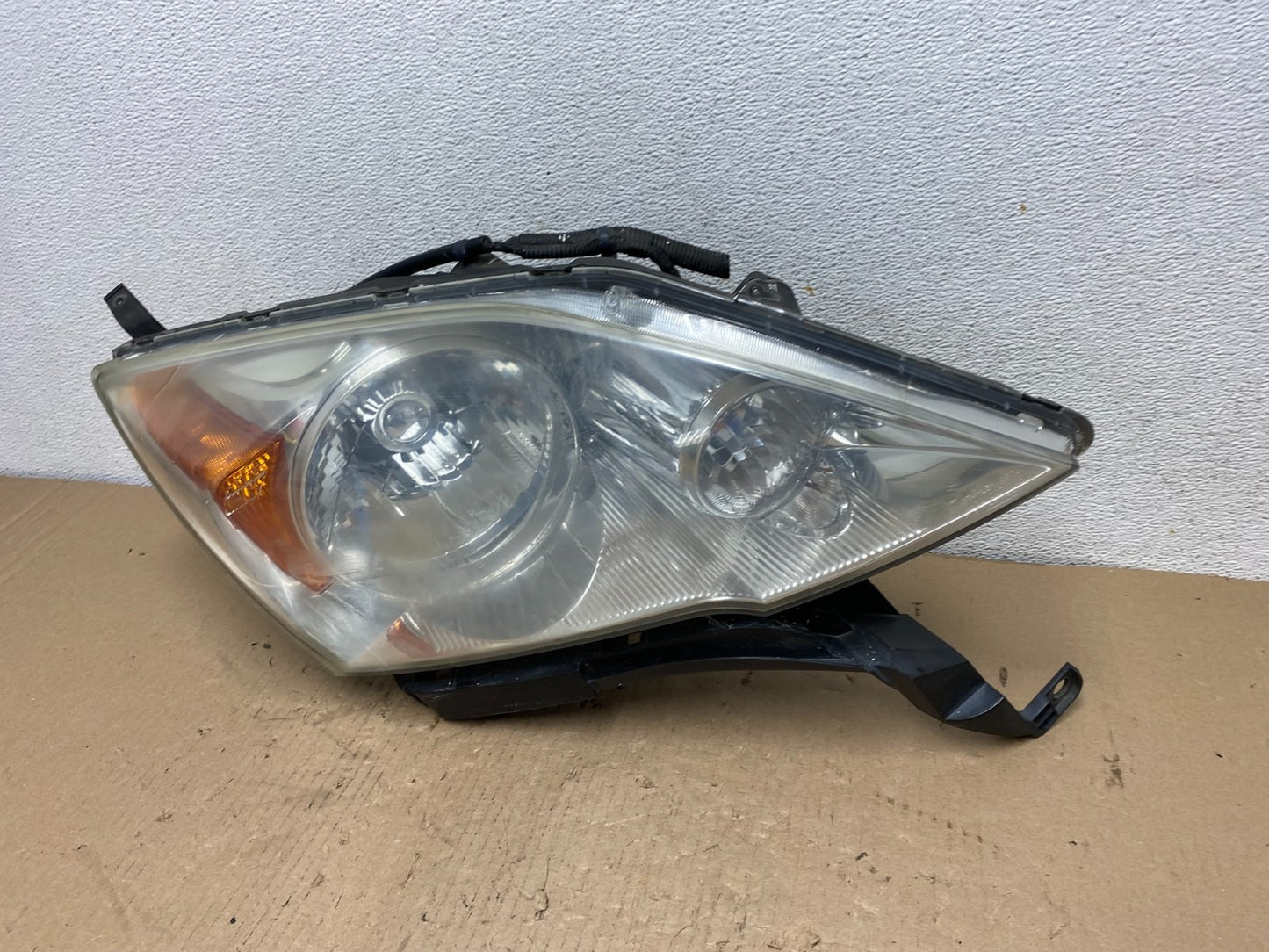 2007 to 2011 Honda CR-V Crv Right Passenger Side Headlight Halogen AF3220 DW1