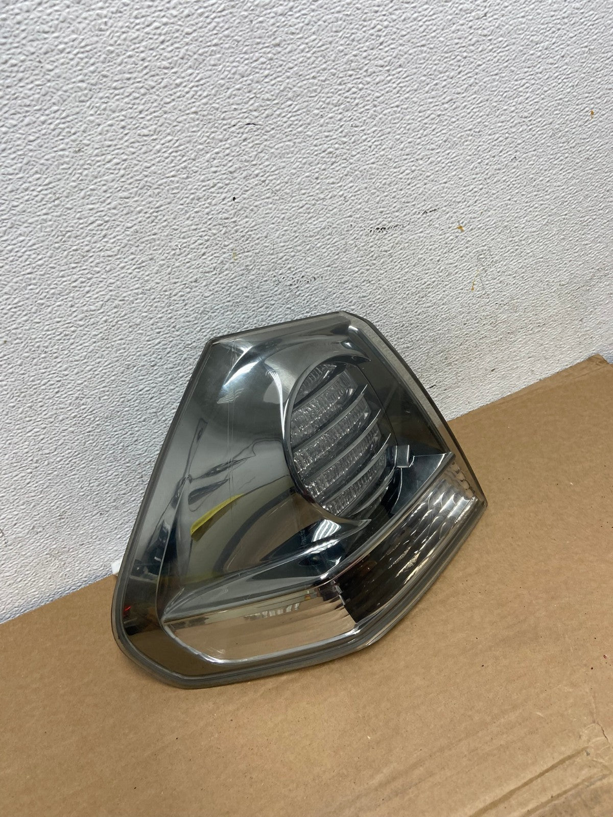 2006 to 2007 Lexus RX400H Left Driver LH Side Tail Light AD3778 LK2