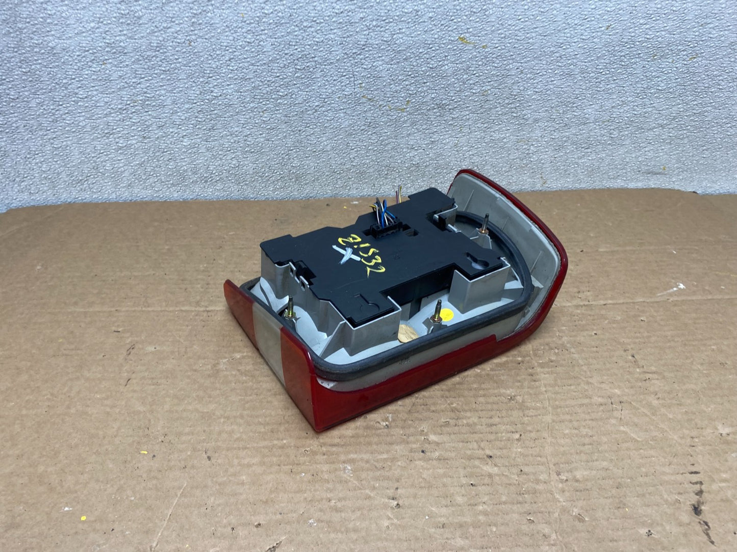 1993 to 1994 Volvo 850 Passenger Right Side Tail Light Sedan Z1532 PS5
