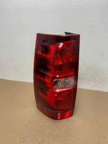 2008-2014 Chevrolet Tahoe Suburban Driver Lh Left Side Tail Light AE9644 LK0