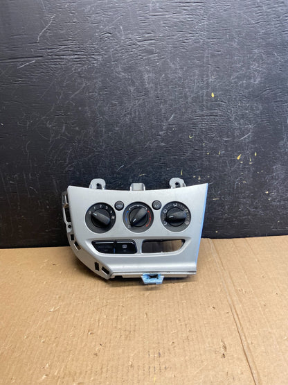 2013 2014 Ford Focus Ac Heater Climate Control Temperature ae3801 DG0