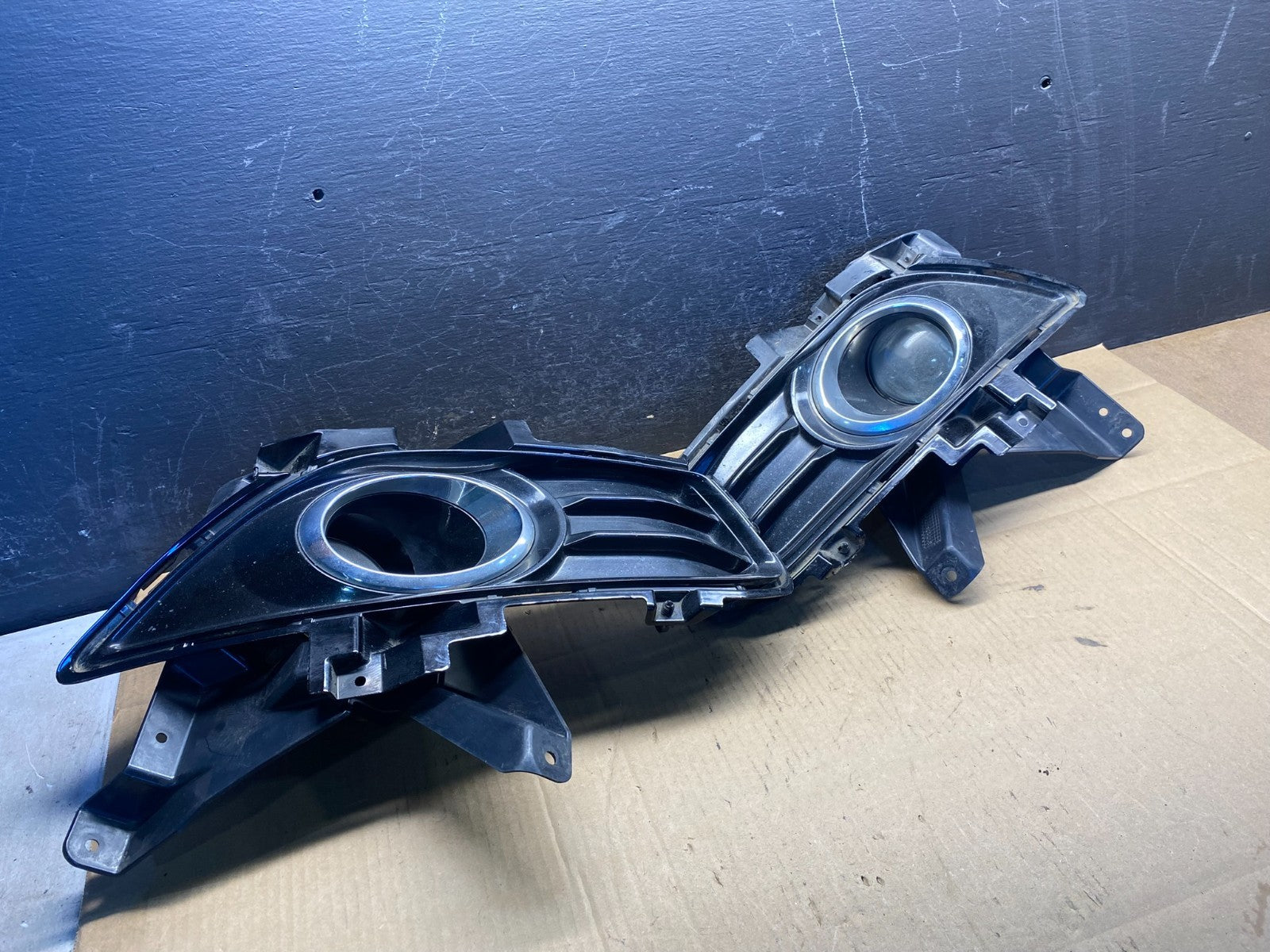 2013-2016 Ford Fusion Front Bumper Left+Right Set Fog Light Bezel Trim AD5045 DG2